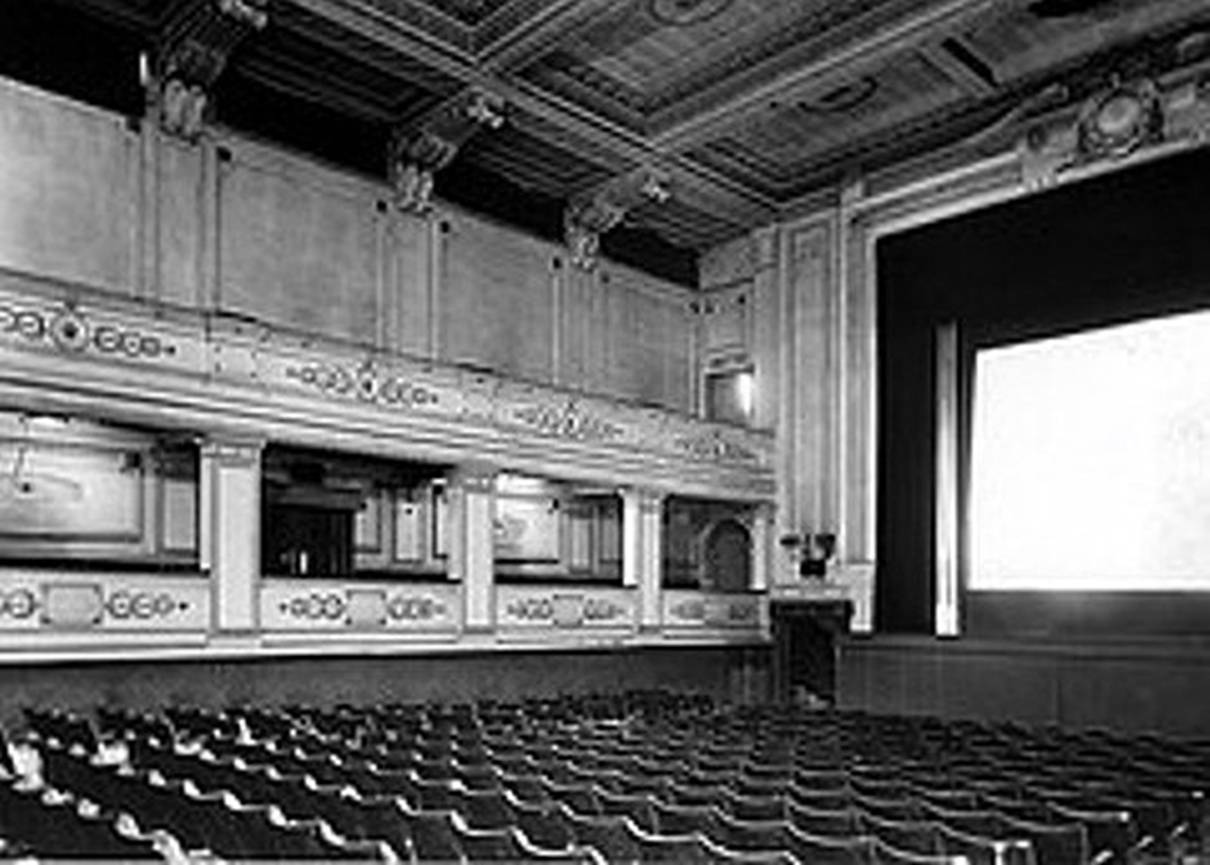 Grand Picture Theatre in Huddersfield, GB - Cinema Treasures
