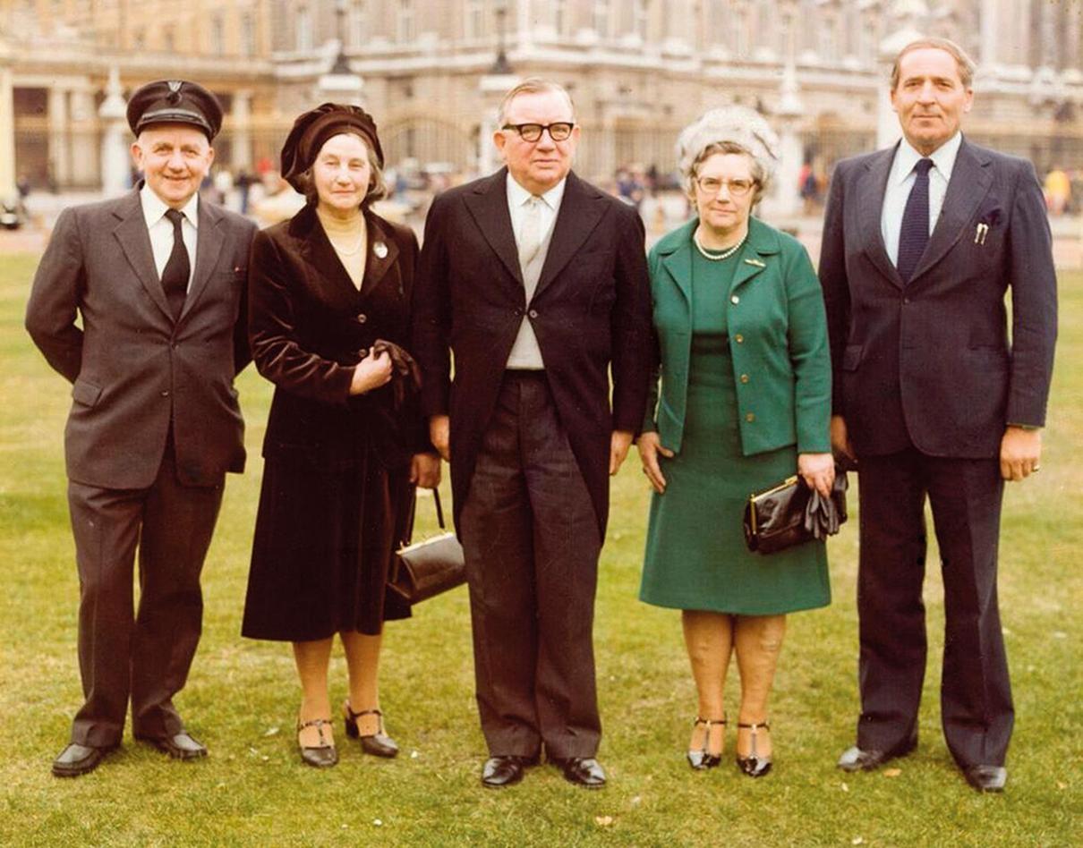  Oldfield was awarded the KCMG at Buckingham Palace in 1975 and was joined by his chauffeur, his two sisters and his bodyguard